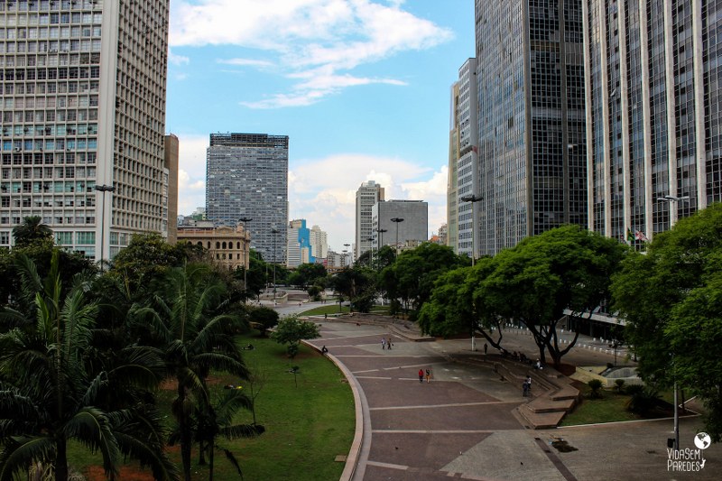atrações para conhecer a pé no centro de São Paulo: Vale do Anhangabaú